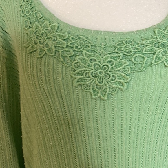 NWT Reba Shade of Green Lightweight Sweater Size Large - Picture 8 of 10